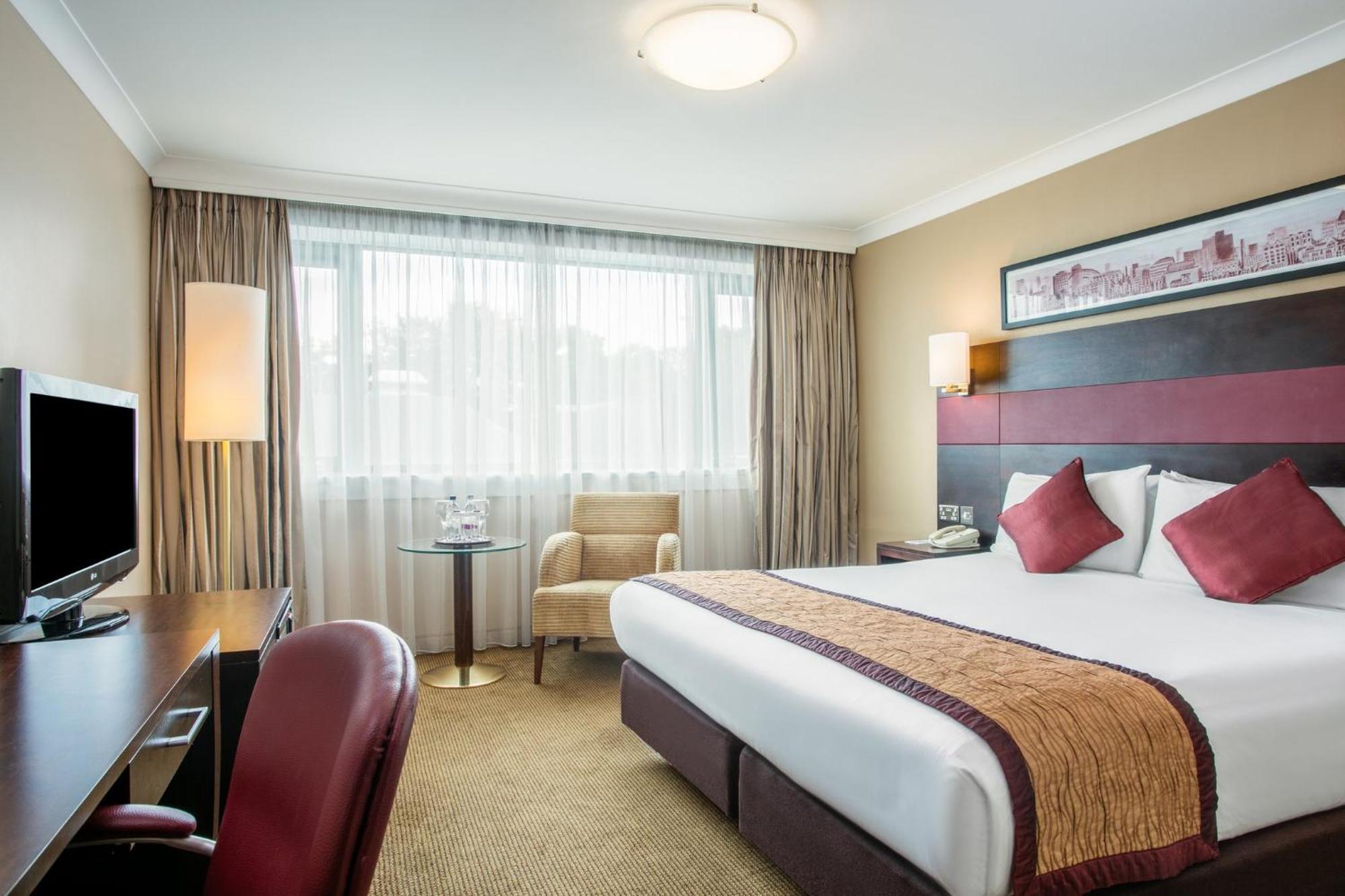 Crowne Plaza Manchester Airport, An Ihg Hotel Hale  Buitenkant foto